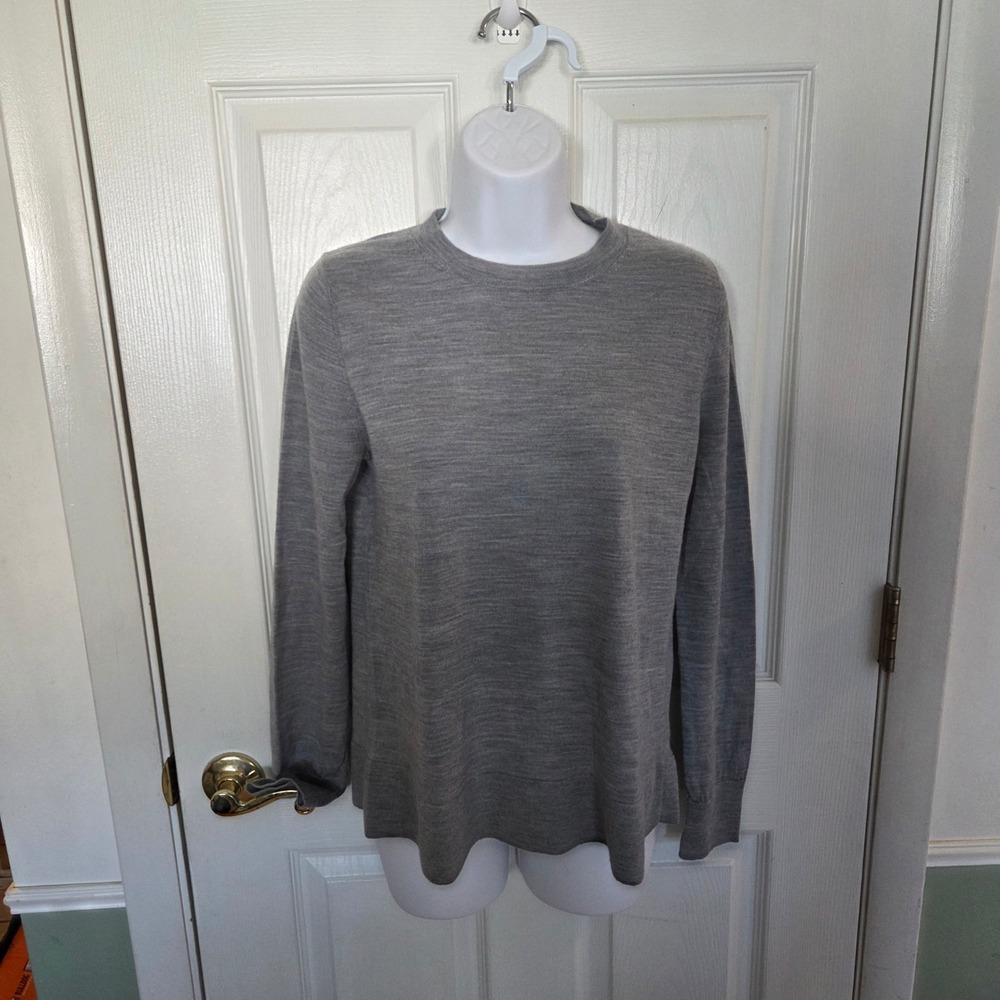 Banana Republic Womens Gray 100% Merino Wool Crewneck Sweater Medium Fine Knit